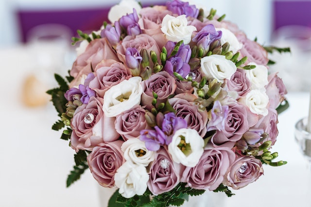 3 tips to consider when you are choosing artificial flower arrangements for your events