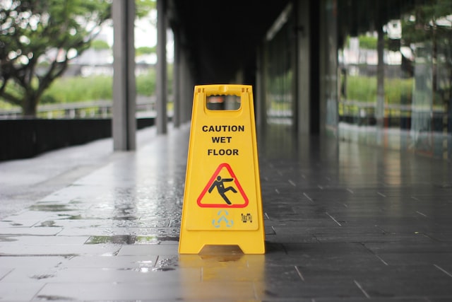 A thorough guide to safety signals for navigating workplace safety in Australia