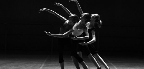 Embark on a Journey of Expression and Creativity: The Benefits of Learning Contemporary Dancing